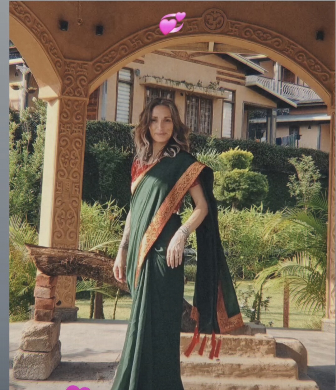 Rosa Leanza en sari vert, portrait